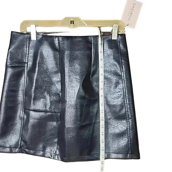 Sleek and Chic: Shein Bae Faux Leather Black Mini Skirt (Size Large, NWT) - Picture 4 of 8